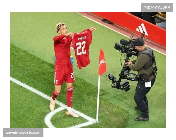 伊萨克·热苏斯进球因手球在先被VAR取消，利物浦逃过一劫